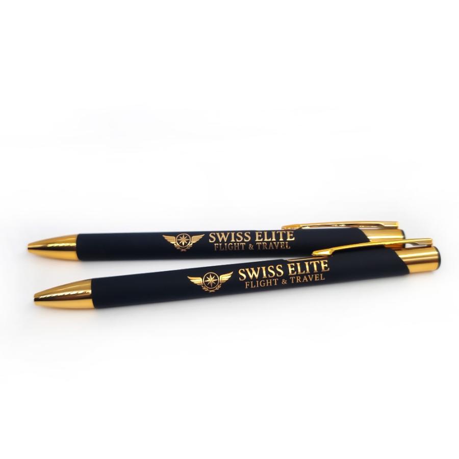 Schwarzer Metall-Kugelschreiber mit Goldgravur für Swiss Elite Flight & Travel