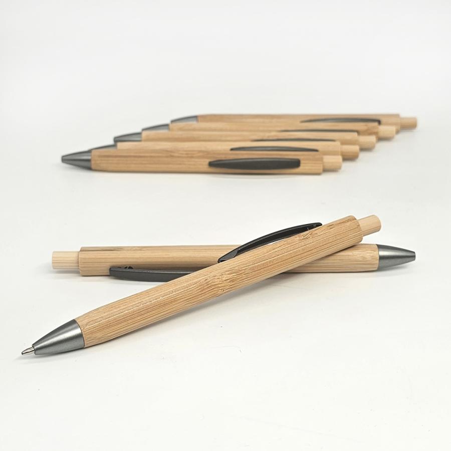 Eckiger, dreieckiger Bambus Kugelschreiber mit anthrazitfarbenen Akzenten
